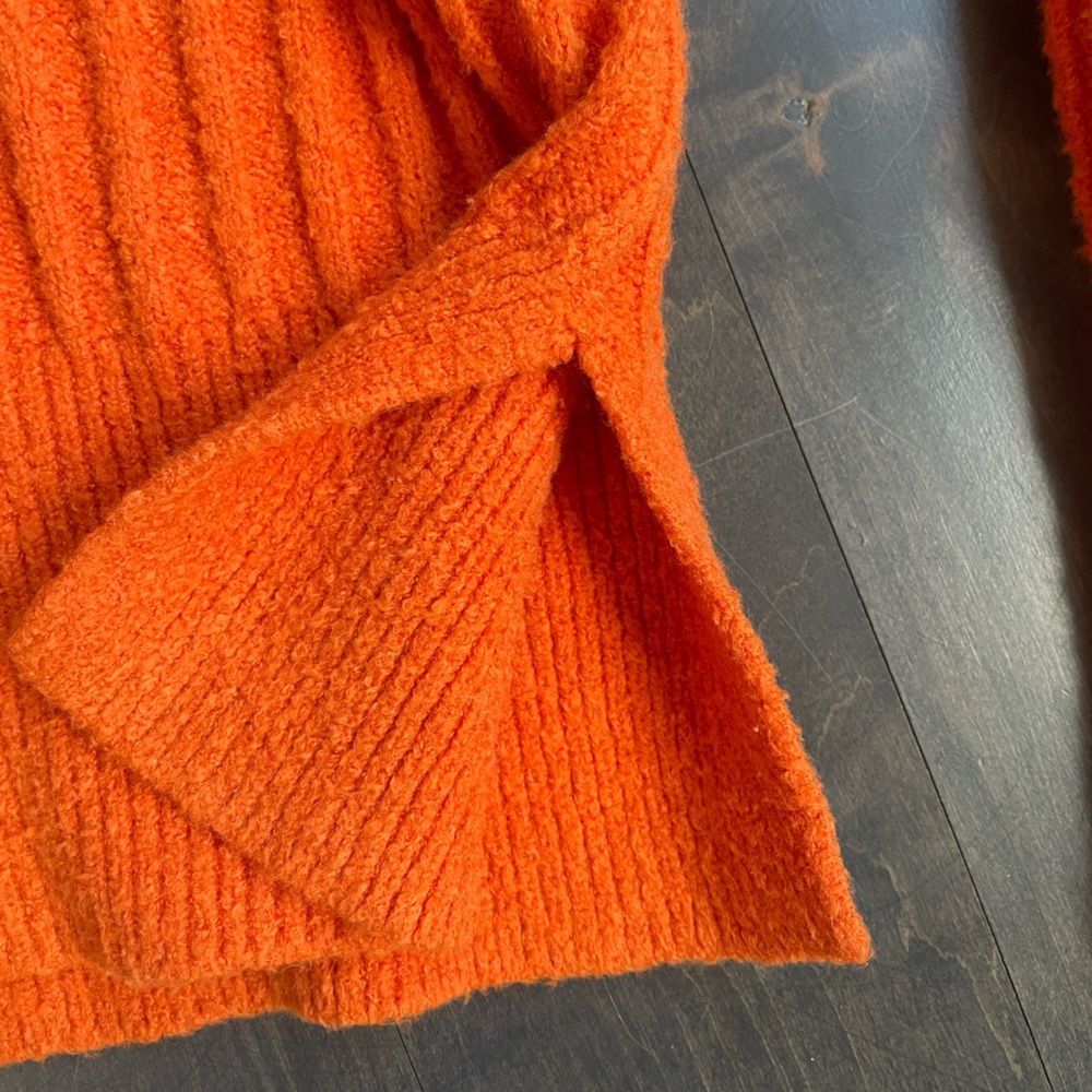 Pistola Women’s Collared V-Neck Orange Sweater Size Large - Picture 9 of 10